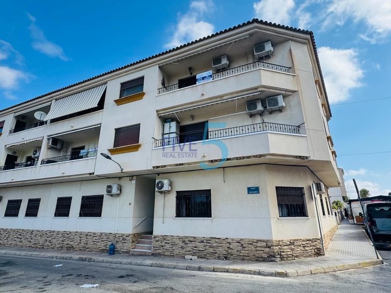Apartment for Sale in Alicante, Valencia 1