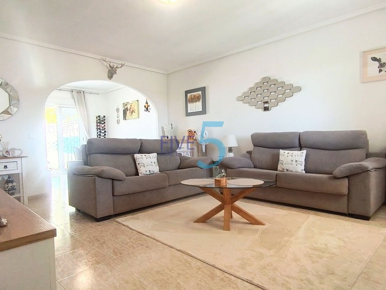 Villa for Sale in Alicante, Valencia 18
