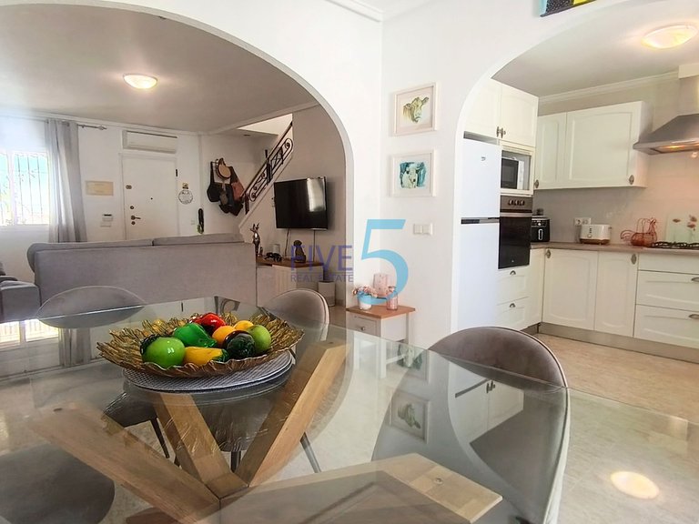 Villa for Sale in Alicante, Valencia 22