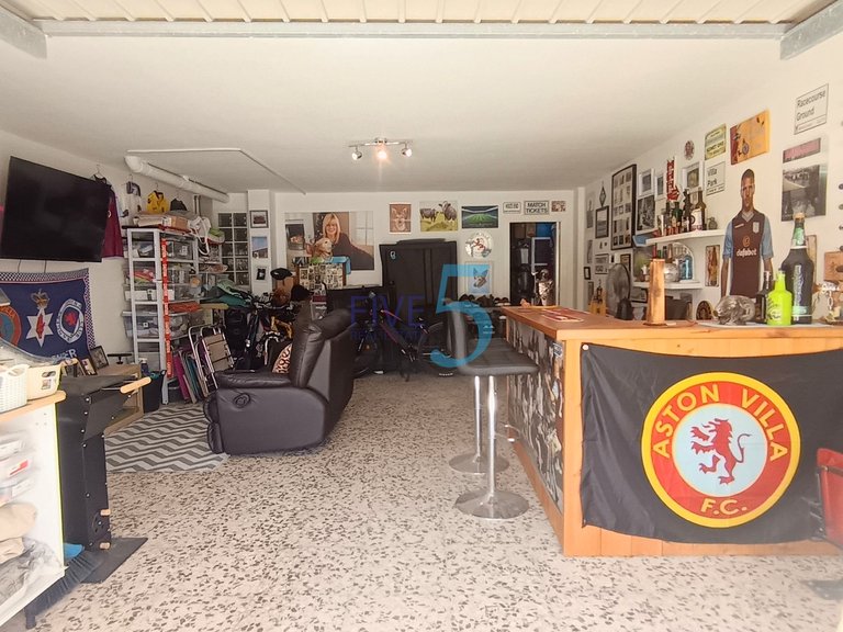 Villa for Sale in Alicante, Valencia 11