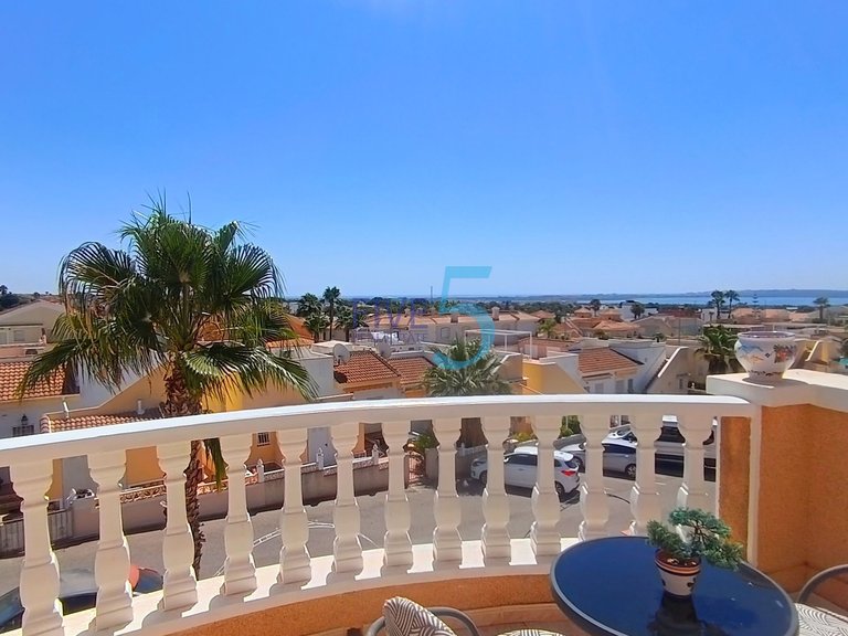 Villa for Sale in Alicante, Valencia 31