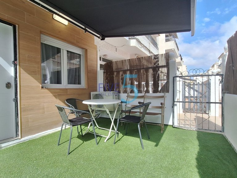 Apartment for Sale in Alicante, Valencia 1