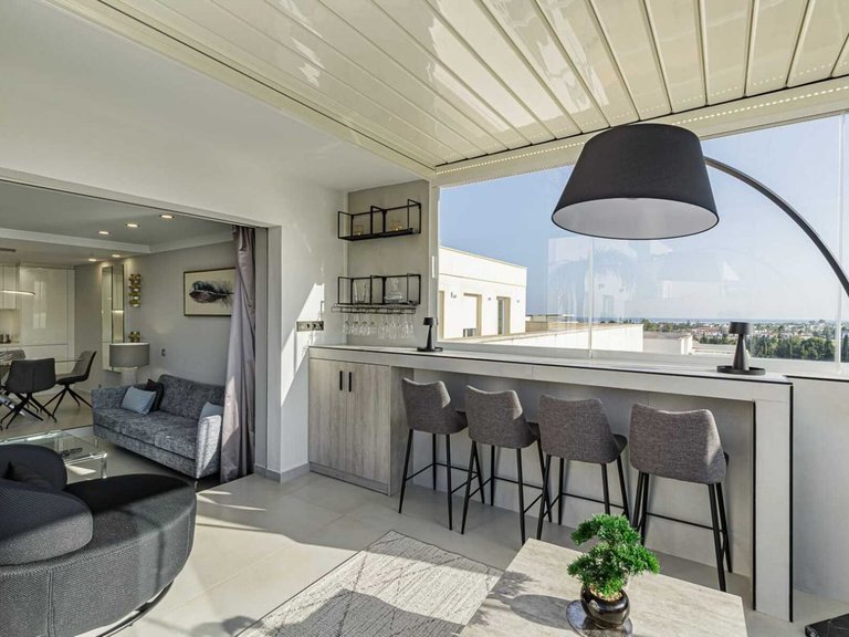 Penthouse for Sale in Nueva Andalucía, Malaga, Spain 4