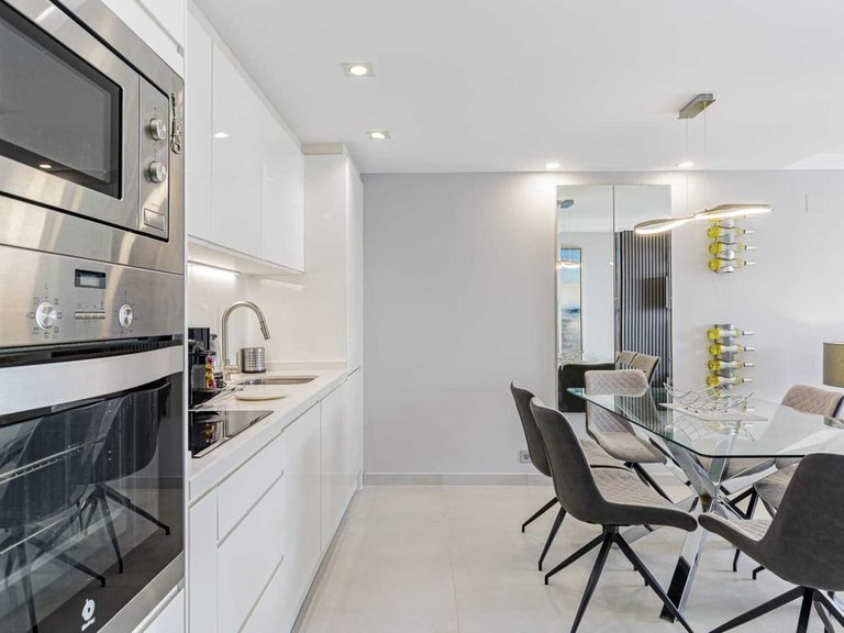 Penthouse for Sale in Nueva Andalucía, Malaga, Spain 10