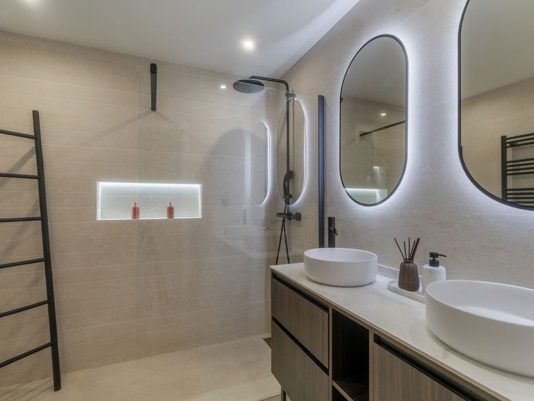 Town House for Sale in Nueva Andalucía, Malaga, Spain 11