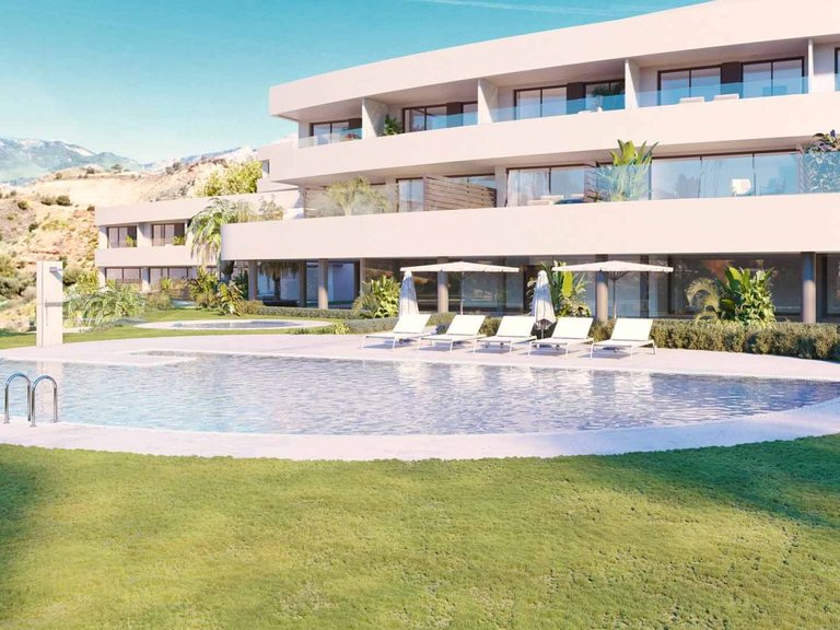 Villa for Sale in Fuengirola, Malaga, Spain 2