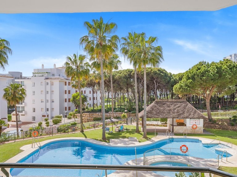 Apartment for Sale in Calahonda, Malaga, Spain 2