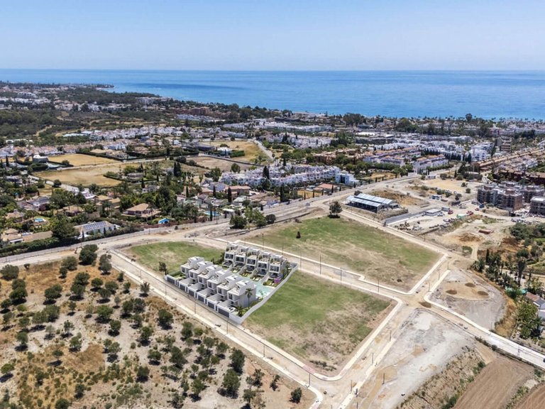 Apartment for Sale in Estepona, Malaga 2