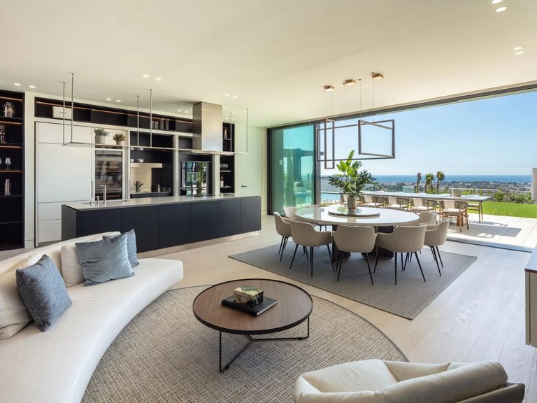 Apartment for Sale in La Quinta, Malaga 6