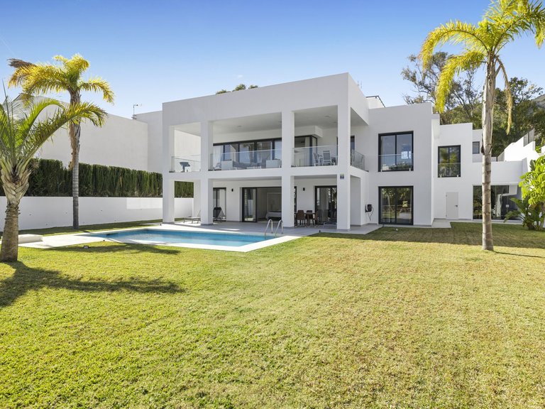 Apartment for Sale in Torremuelle, Malaga 12