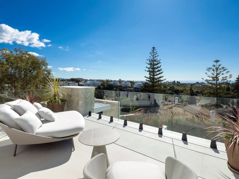 Apartment for Sale in Benahavís, Malaga 15