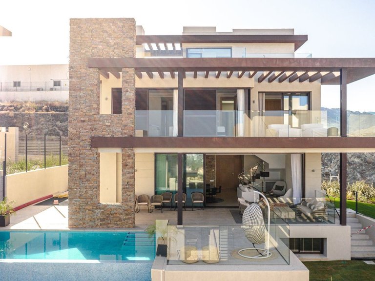 Apartment for Sale in Benahavís, Malaga 1