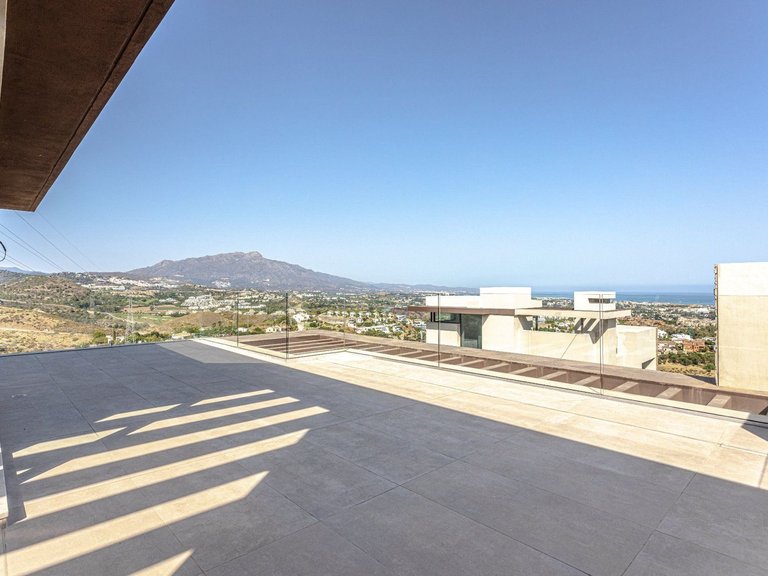 Apartment for Sale in Benahavís, Malaga 16