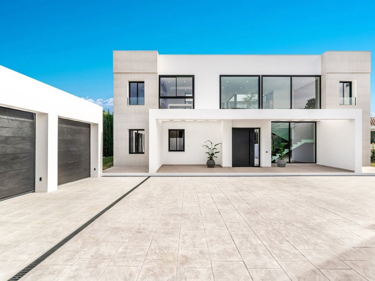 Apartment for Sale in Benahavís, Malaga 3