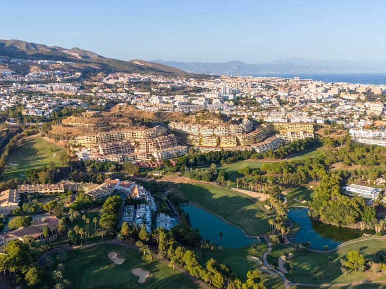 Apartment for Sale in Benalmadena, Malaga 5