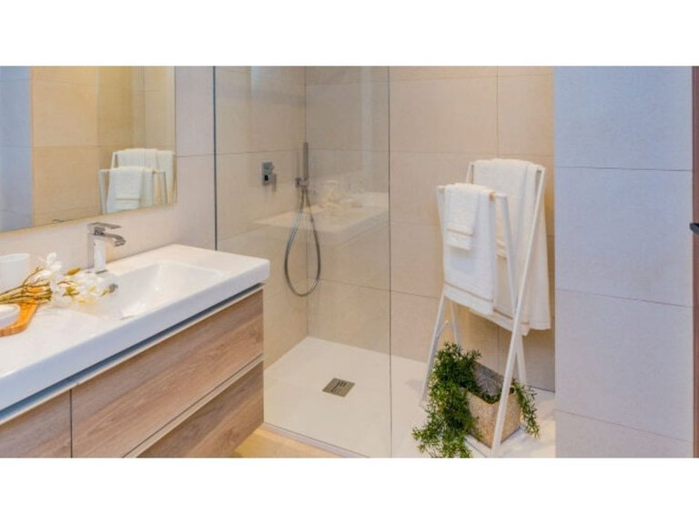 Apartment for Sale in Marbella, Malaga 11