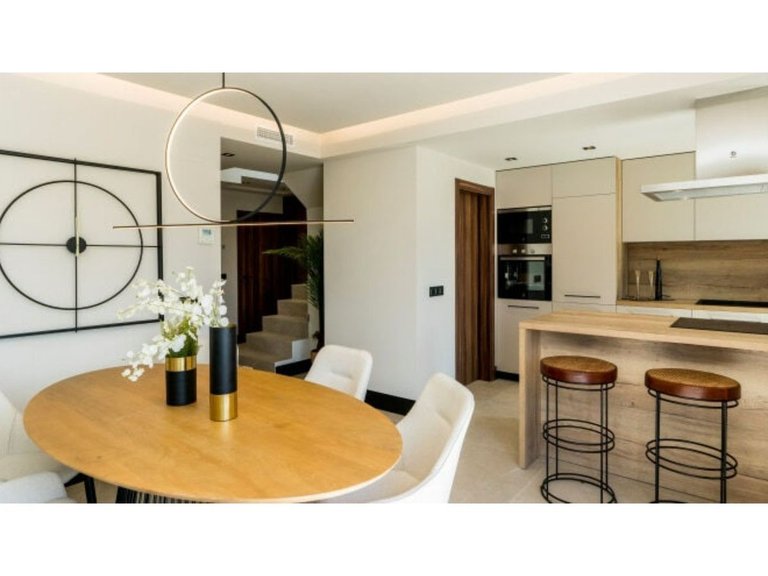 Apartment for Sale in Marbella, Malaga 17