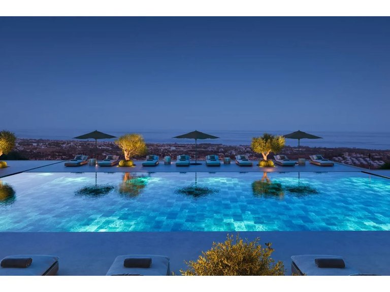 Apartment for Sale in Benahavís, Malaga 7