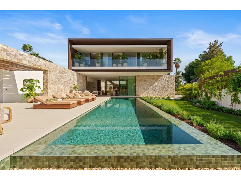 Apartment for Sale in Marbella, Malaga 1