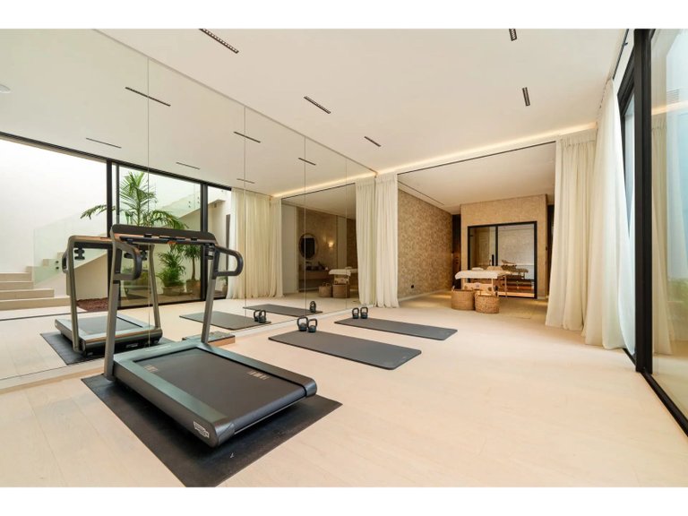 Apartment for Sale in Marbella, Malaga 8