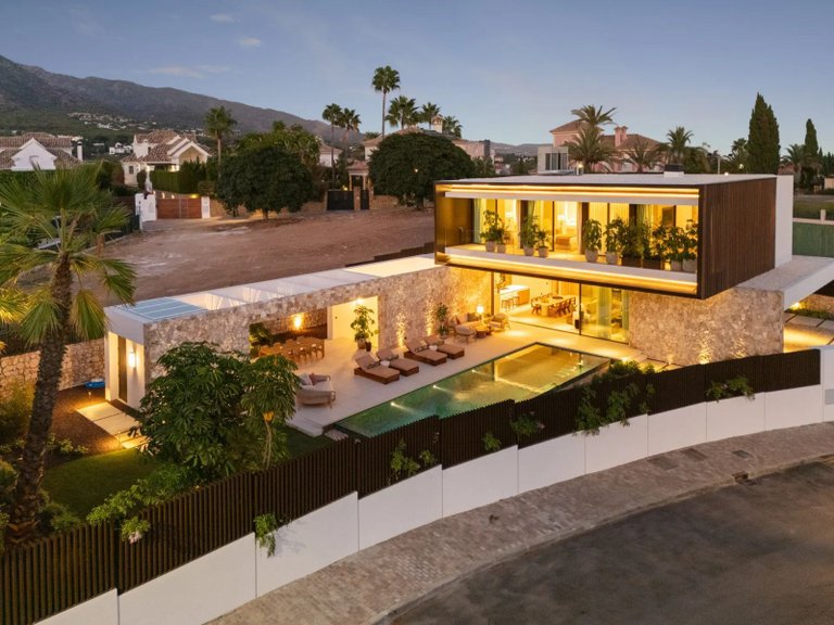 Apartment for Sale in Marbella, Malaga 15