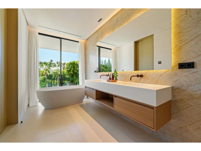 Apartment for Sale in Marbella, Malaga 21