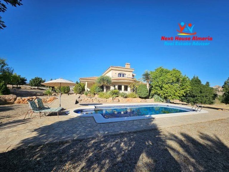 Villa for Sale in Vera, Almeria 85