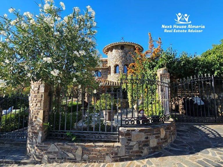 Villa for Sale in Chercos, Almeria 95