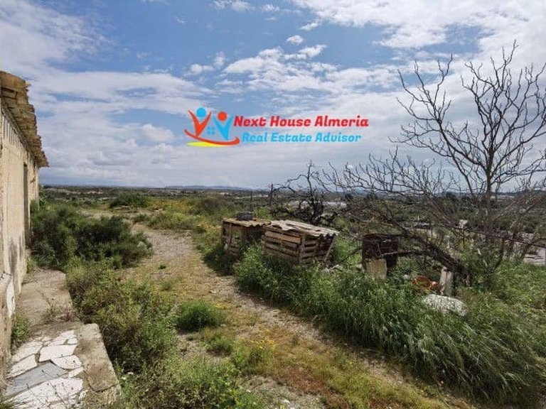 Country House for Sale in La Piedra Amarilla, Almeria 2