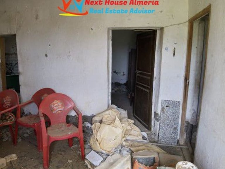 Country House for Sale in La Piedra Amarilla, Almeria 4