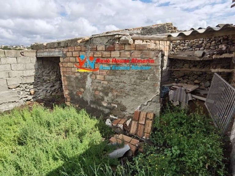 Country House for Sale in La Piedra Amarilla, Almeria 11