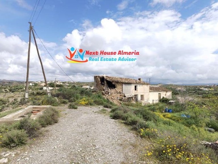 Country House for Sale in La Piedra Amarilla, Almeria 16