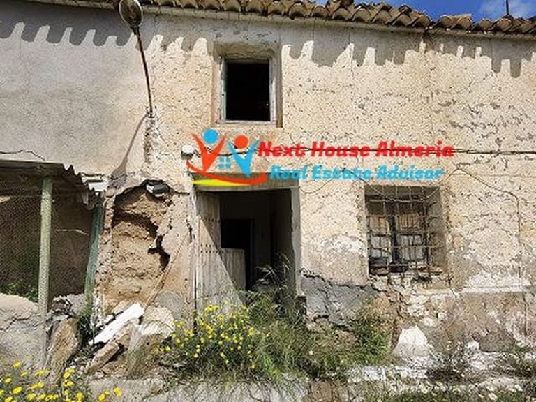 Country House for Sale in La Piedra Amarilla, Almeria 3
