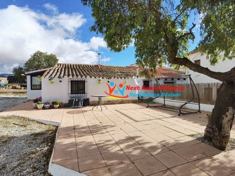 Country House for Sale in Cúllar, Granada 5