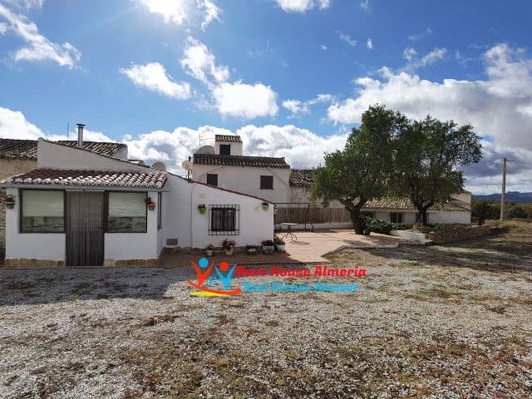 Country House for Sale in Cúllar, Granada 9
