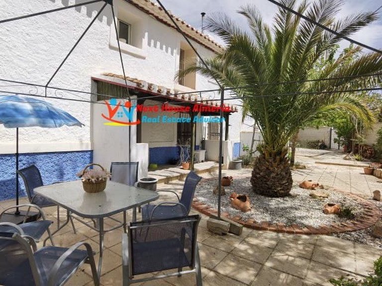 Country House for Sale in Cúllar, Granada 1