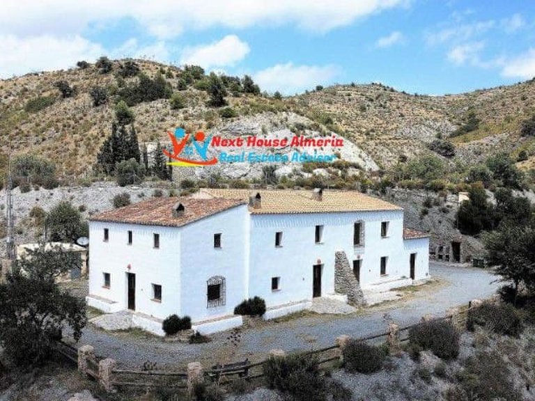 Country House for Sale in Taberno, Almeria 4