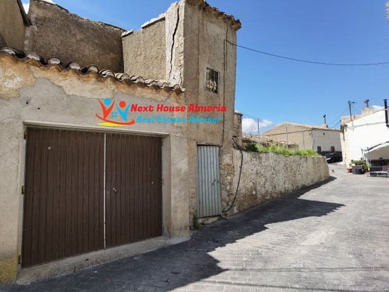 Country House for Sale in Las Vertientes, Granada 3