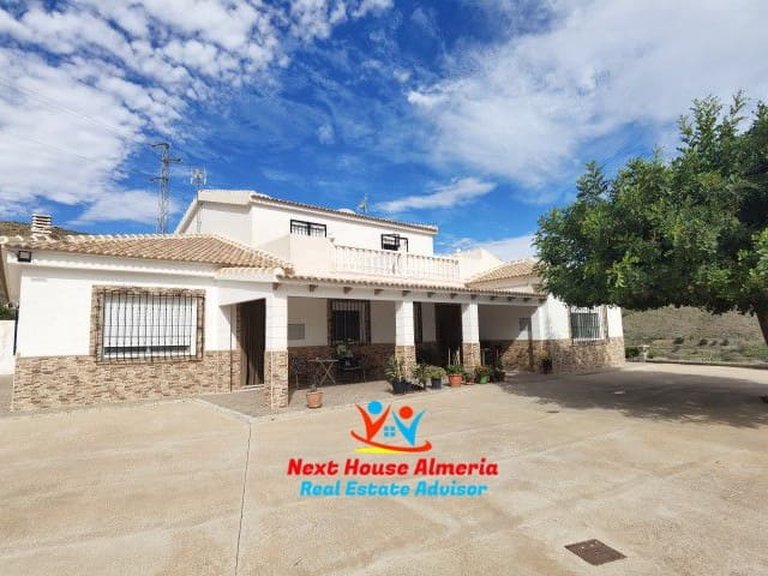 Country House for Sale in Albox, Almeria 1