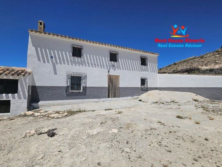 Country House for Sale in Vélez-blanco, Almeria 3