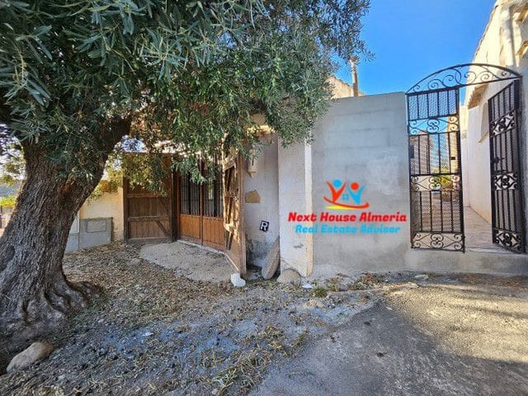 Country House for Sale in Arboleas, Almeria 1