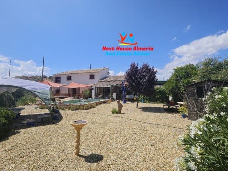 Country House for Sale in El Margen, Granada 2