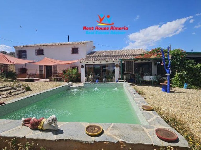 Country House for Sale in El Margen, Granada 1