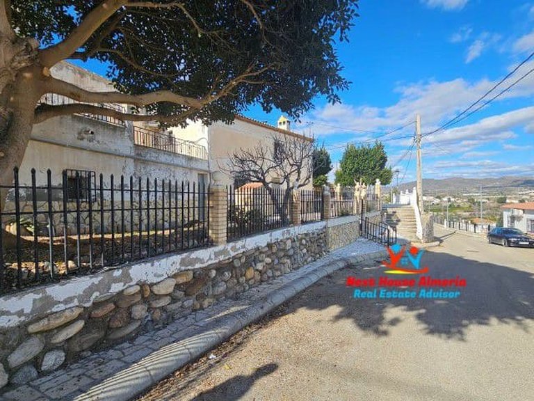 Country House for Sale in La Cinta, Almeria 2