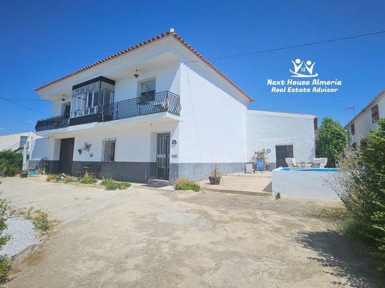 Town House for Sale in Las Vertientes, Granada 1