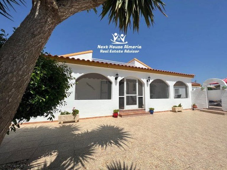 Villa for Sale in Arboleas, Almeria 1