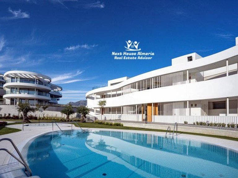 Apartment for Sale in La Quinta, Malaga 3