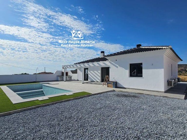 Villa for Sale in Arboleas, Almeria 1