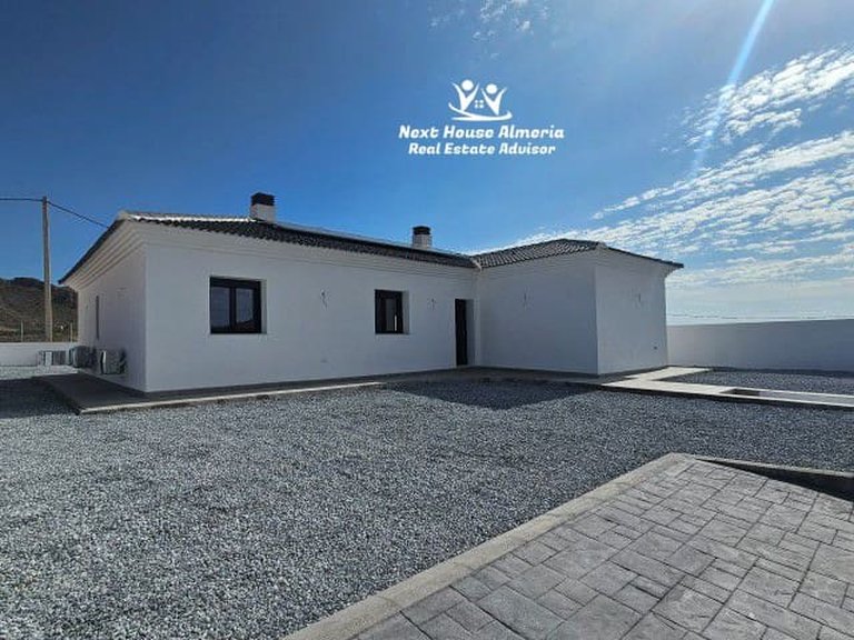 Villa for Sale in Arboleas, Almeria 4