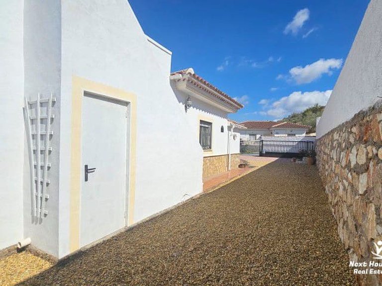 Villa for Sale in Arboleas, Almeria 20